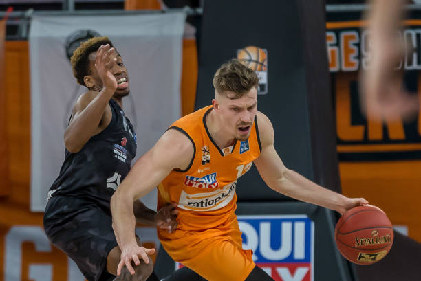 时刻掉链子 时刻掉链子